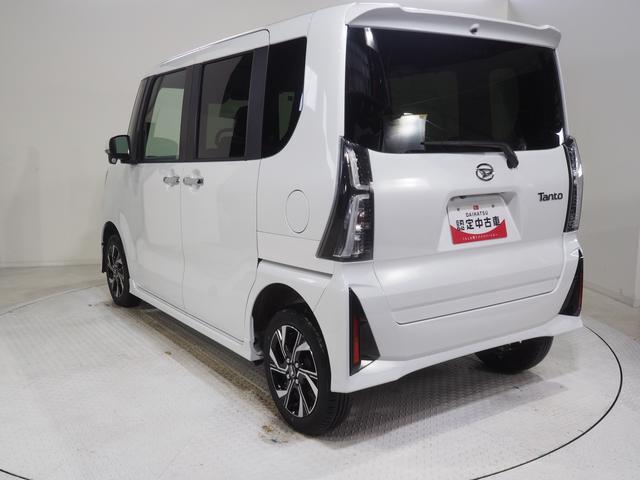 タント カスタムX 4WD 両側パワースライドドア オーディオレス LEDヘッドライト オートライト オートエアコン 運転席助手席シートヒーター 前後コーナーセンサー アルミホイール アイドリングストップ(7枚目)