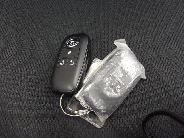 ムーヴキャンバス ストライプスＧ　４ＷＤ　両側パワースライドドア　ＬＥＤヘッドライト　オートライト　オートエアコン　スマホ連携ディスプレイオーディオ　バックモニター　運転席助手席シートヒーター　キーフリーシステム（32枚目）