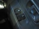 運転席と助手席の窓はパワーウィンドウです。
