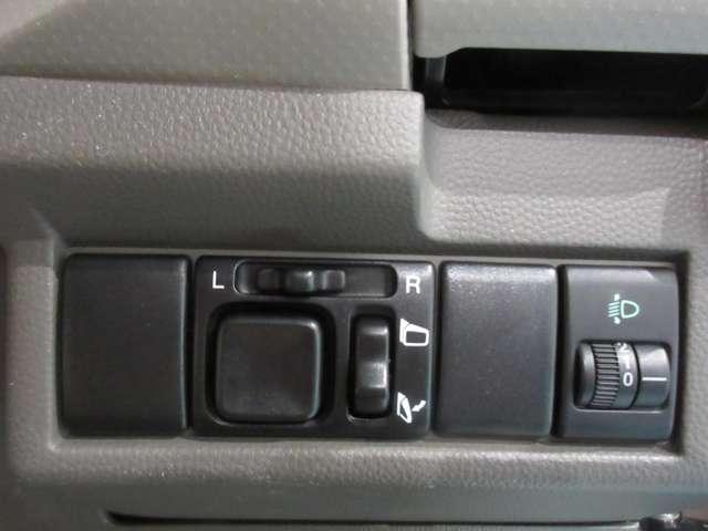 ピノ 660 E FOUR 4WD(9枚目)