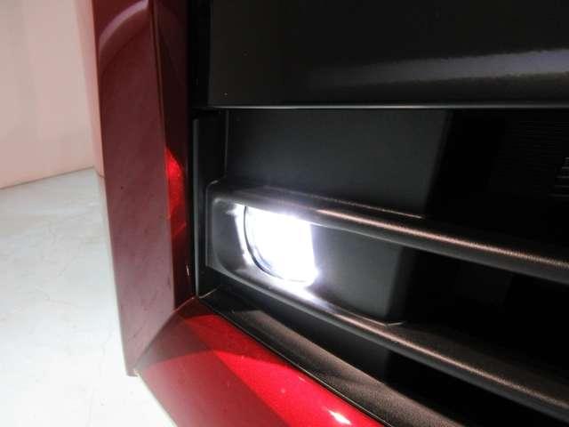 セレナ 2.0 ハイウェイスターV 4WD アラウンドビューモニター NCナビ(17枚目)