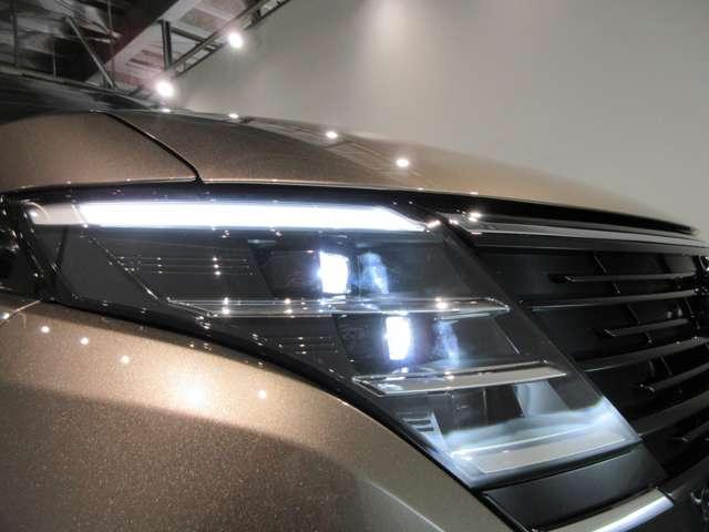 セレナ 2.0 ハイウェイスターV 4WD アラウンドビューモニター NCナビ(19枚目)