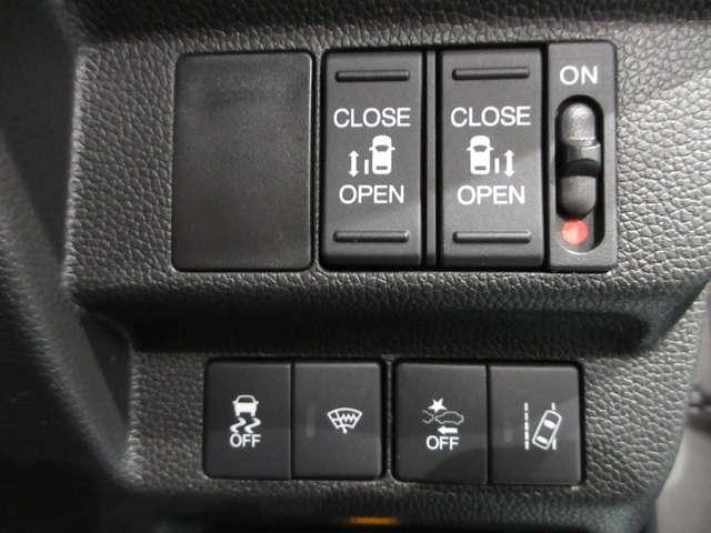 フリード＋ハイブリッド ハイブリッド・クロスターホンダセンシング　リア両側パワースライドドア（26枚目）