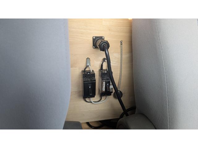 ハイゼットカーゴ スペシャル 色替車 社外ナビ テレビ CD DVD エンジンスターター 社外キーレス キッチンカー仕様(35枚目)