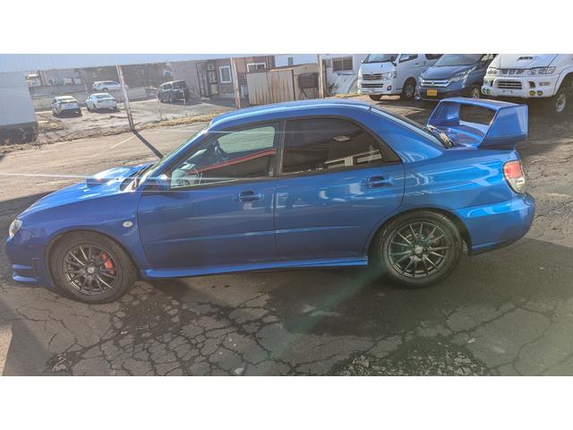 インプレッサ ＷＲＸ　５速マニュアル　４ＷＤ　ナビ　フルセグテレビ　ＤＶＤ再生ＯＫ　キーレスキー（9枚目）