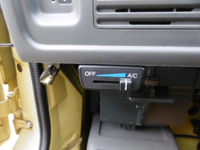 ミゼットII カーゴＲタイプ　オートマ　ＵＳＢ電源　エアコン　新品ヘッドライト　新品夏タイヤ　ホイールペイント（4枚目）