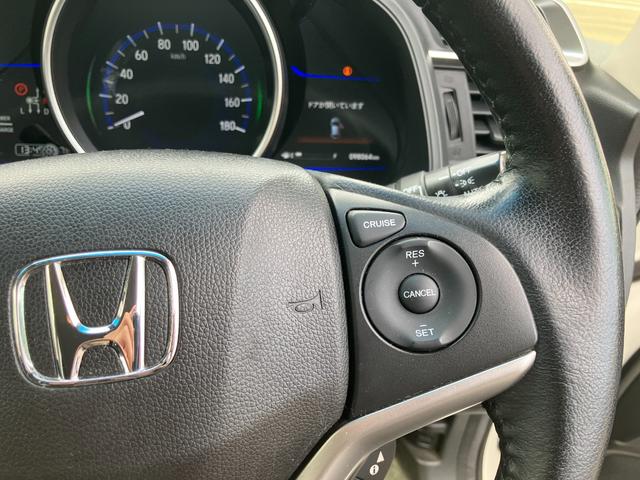 フィットハイブリッド Ｌパッケージ　４ＷＤ　純正ナビ　バックカメラ　ＬＥＤヘッドライト　プッシュスタート　スマートキー　ＥＴＣ（13枚目）