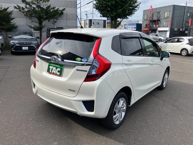 フィットハイブリッド Ｌパッケージ　４ＷＤ　純正ナビ　バックカメラ　ＬＥＤヘッドライト　プッシュスタート　スマートキー　ＥＴＣ（20枚目）