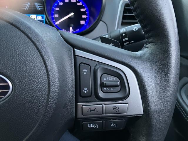 レガシィアウトバック リミテッド　４ＷＤ　純正ナビ　バックカメラ　パワーバックドア　革シート　プッシュスタート　スマートキー（7枚目）