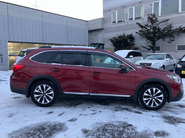 レガシィアウトバック リミテッド　４ＷＤ　純正ナビ　バックカメラ　パワーバックドア　革シート　プッシュスタート　スマートキー（13枚目）