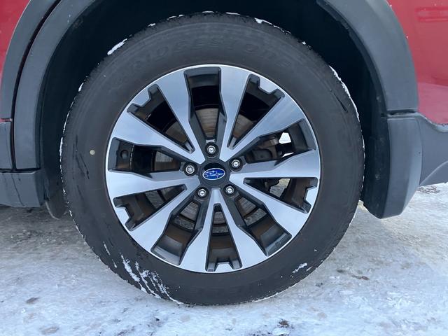 レガシィアウトバック リミテッド　４ＷＤ　純正ナビ　バックカメラ　パワーバックドア　革シート　プッシュスタート　スマートキー（19枚目）