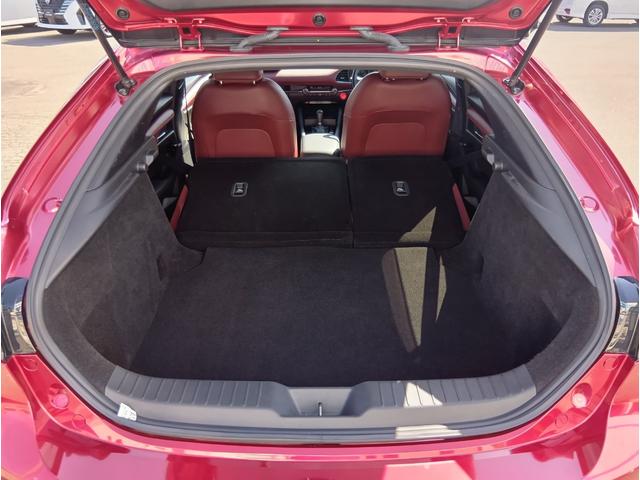 ＭＡＺＤＡ３ファストバック ２０Ｓバーガンディ　セレクション　４ＷＤ　ドライブレコーダー　ＥＴＣ　全周囲カメラ　ＴＶ　クリアランスソナー　オートクルーズコントロール　衝突被害軽減システム　アルミホイール　オートマチックハイビーム　オートライト　ＬＥＤヘッドランプ（30枚目）