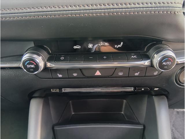 MAZDA3ファストバック XDプロアクティブ ツーリングセレクション 4WD ドライブレコーダー 全周囲カメラ ナビ TV クリアランスソナー オートクルーズコントロール レーンアシスト 衝突被害軽減システム アルミホイール オートライト LEDヘッドランプ(7枚目)