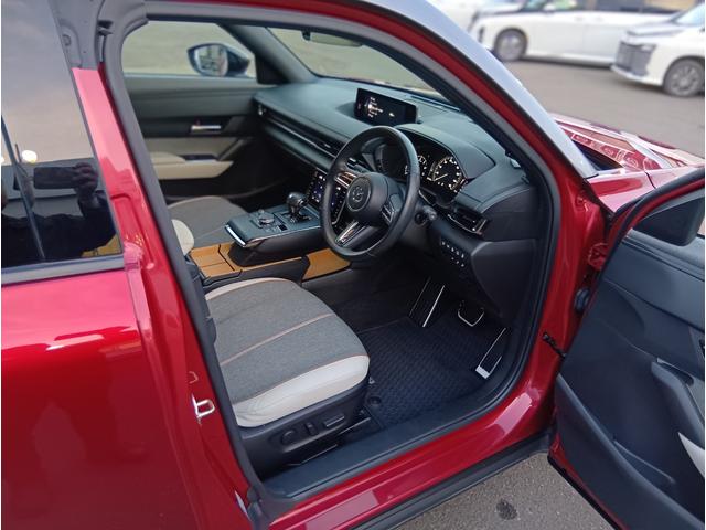 MX-30 ベースグレード 4WD ドライブレコーダー ETC 全周囲カメラ クリアランスソナー オートクルーズコントロール レーンアシスト 衝突被害軽減システム ナビ TV オートライト LEDヘッドランプ アルミホイール(23枚目)