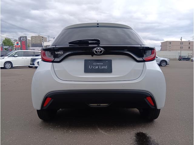 ヤリス Ｘ　４ＷＤ　ＥＴＣ　バックカメラ　ＴＶ　クリアランスソナー　オートクルーズコントロール　レーンアシスト　衝突被害軽減システム　オートマチックハイビーム　スマートキー　ＣＶＴ　盗難防止システム（16枚目）