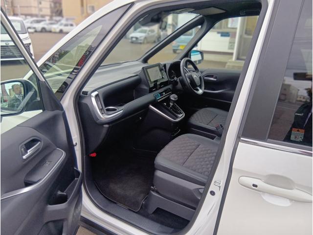 ヴォクシー S-Z 4WD ETC バックカメラ TV クリアランスソナー オートクルーズコントロール レーンアシスト 衝突被害軽減システム 両側電動スライドドア オートマチックハイビーム オートライト(28枚目)