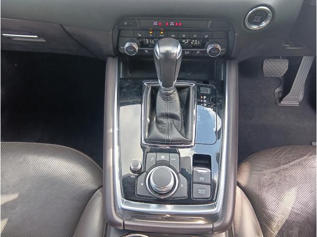 ＣＸ－８ ＸＤ　エクスクルーシブモード　４ＷＤ　ドライブレコーダー　全周囲カメラ　クリアランスソナー　オートクルーズコントロール　レーンアシスト　パワーシート　衝突被害軽減システム　サンルーフ　ナビ　ＴＶ　オートライト　ＬＥＤヘッドランプ（8枚目）