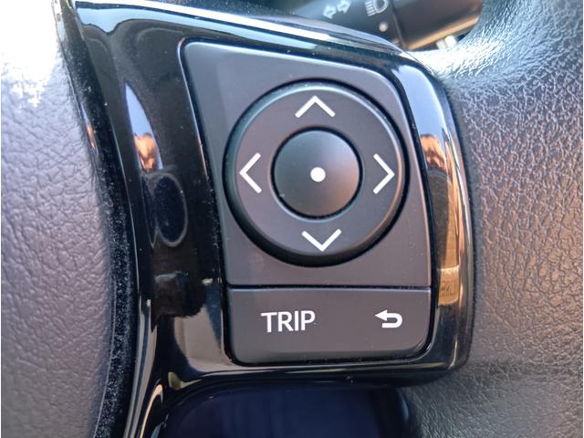 ヴィッツ Ｆ　セーフティーエディションＩＩ　４ＷＤ　ドライブレコーダー　クリアランスソナー　レーンアシスト　衝突被害軽減システム　アルミホイール　オートマチックハイビーム　スマートキー　電動格納ミラー　ＣＶＴ　盗難防止システム　衝突安全ボディ（8枚目）