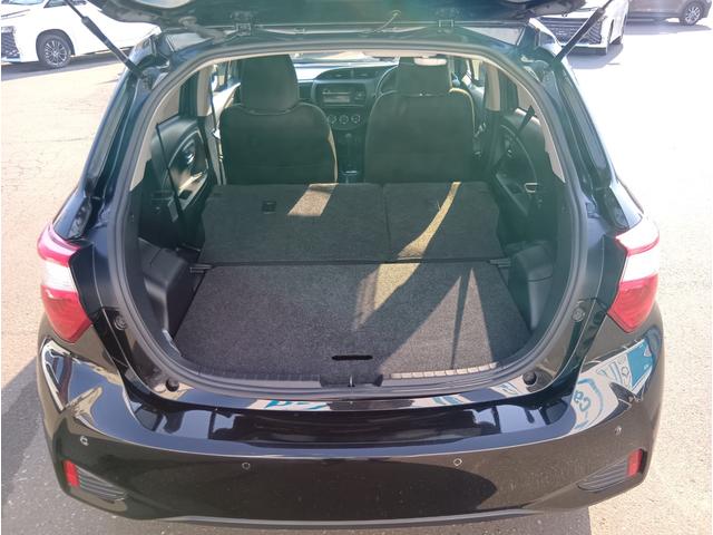 ヴィッツ Ｆ　セーフティーエディションＩＩ　４ＷＤ　ドライブレコーダー　クリアランスソナー　レーンアシスト　衝突被害軽減システム　アルミホイール　オートマチックハイビーム　スマートキー　電動格納ミラー　ＣＶＴ　盗難防止システム　衝突安全ボディ（18枚目）