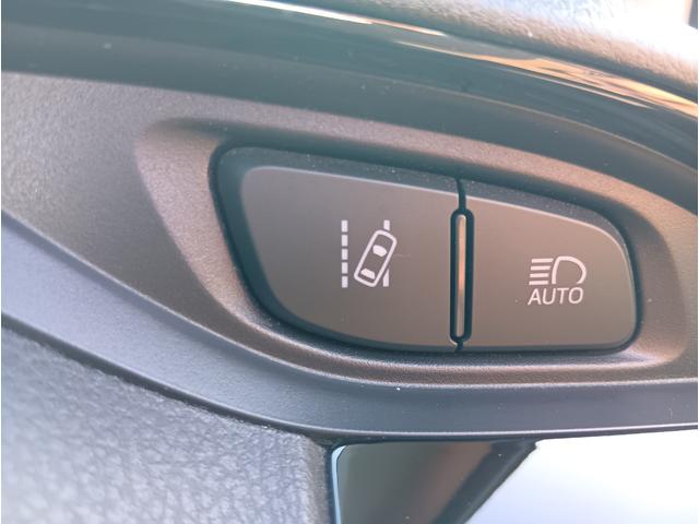 ヴィッツ Ｆ　セーフティーエディションＩＩ　４ＷＤ　ドライブレコーダー　クリアランスソナー　レーンアシスト　衝突被害軽減システム　アルミホイール　オートマチックハイビーム　スマートキー　電動格納ミラー　ＣＶＴ　盗難防止システム　衝突安全ボディ（23枚目）