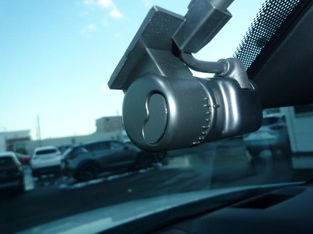 ＣＸ－８ ＸＤ　エクスクルーシブモード　４ＷＤ　ドライブレコーダー　全周囲カメラ　クリアランスソナー　オートクルーズコントロール　レーンアシスト　パワーシート　衝突被害軽減システム　サンルーフ　ナビ　ＴＶ　ＬＥＤヘッドランプ（10枚目）