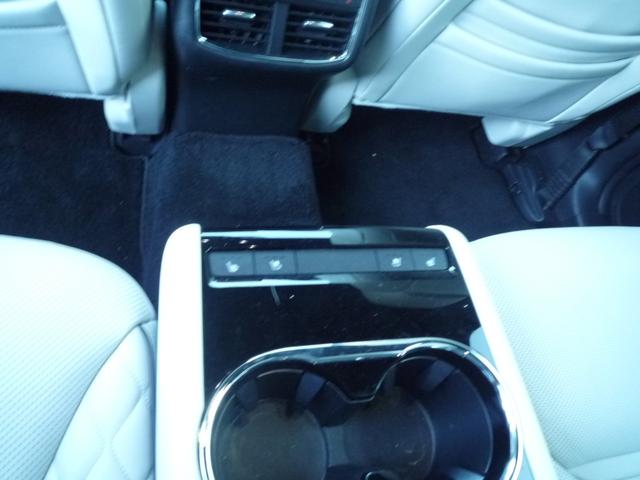 ＣＸ－８ ＸＤ　エクスクルーシブモード　４ＷＤ　ドライブレコーダー　全周囲カメラ　クリアランスソナー　オートクルーズコントロール　レーンアシスト　パワーシート　衝突被害軽減システム　サンルーフ　ナビ　ＴＶ　ＬＥＤヘッドランプ（11枚目）