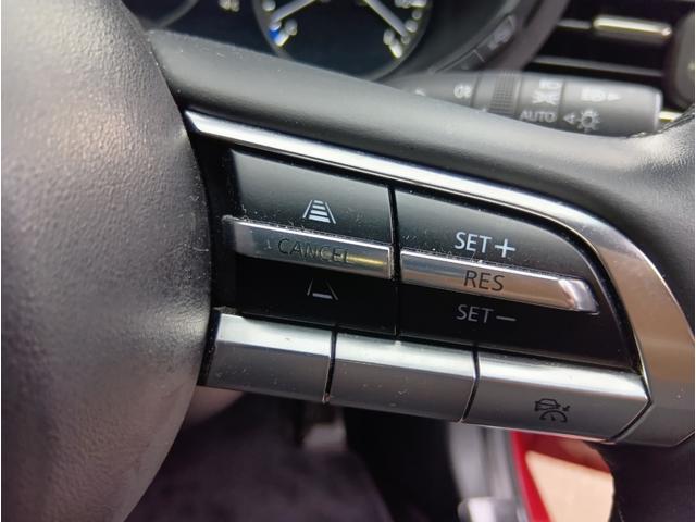 ＭＡＺＤＡ３ファストバック １５Ｓツーリング　４ＷＤ　全周囲カメラ　ナビ　クリアランスソナー　オートクルーズコントロール　衝突被害軽減システム　アルミホイール　オートマチックハイビーム　オートライト　ＬＥＤヘッドランプ　スマートキー（5枚目）