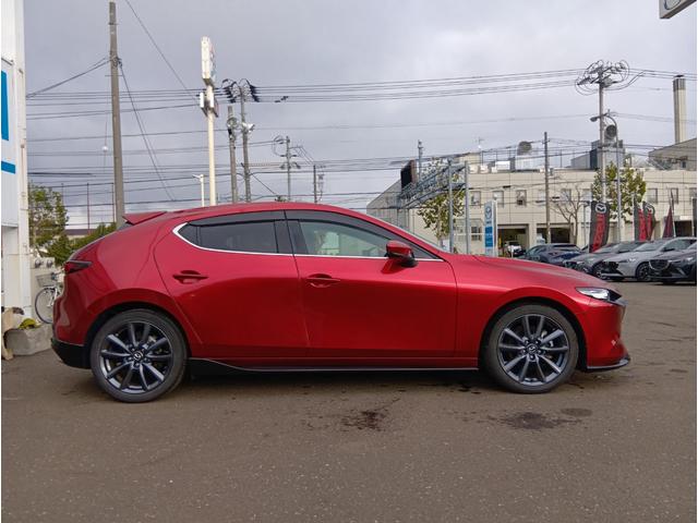 ＭＡＺＤＡ３ファストバック １５Ｓツーリング　４ＷＤ　全周囲カメラ　ナビ　クリアランスソナー　オートクルーズコントロール　衝突被害軽減システム　アルミホイール　オートマチックハイビーム　オートライト　ＬＥＤヘッドランプ　スマートキー（14枚目）