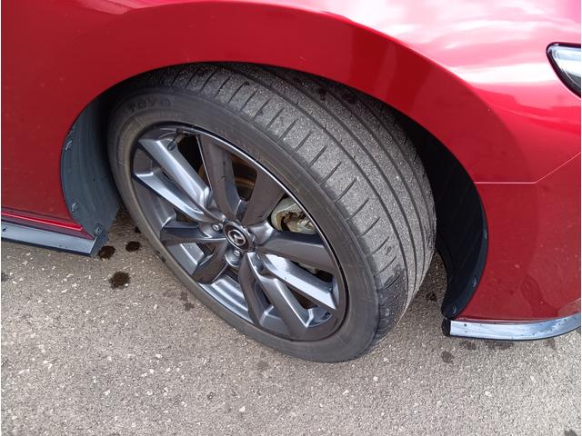 ＭＡＺＤＡ３ファストバック １５Ｓツーリング　４ＷＤ　全周囲カメラ　ナビ　クリアランスソナー　オートクルーズコントロール　衝突被害軽減システム　アルミホイール　オートマチックハイビーム　オートライト　ＬＥＤヘッドランプ　スマートキー（17枚目）