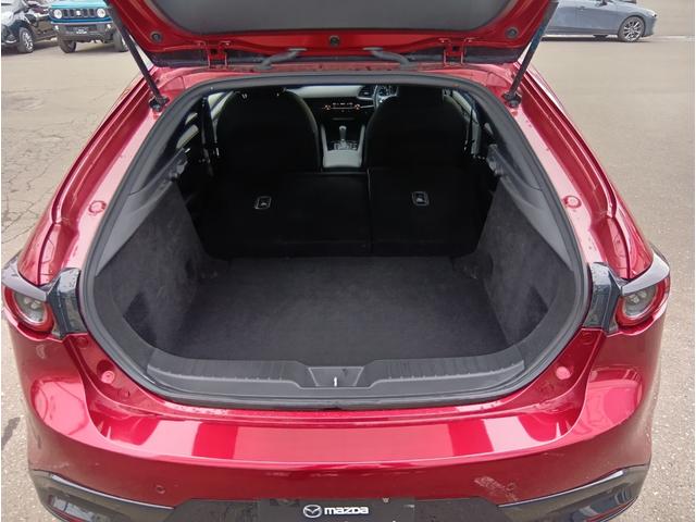 ＭＡＺＤＡ３ファストバック １５Ｓツーリング　４ＷＤ　全周囲カメラ　ナビ　クリアランスソナー　オートクルーズコントロール　衝突被害軽減システム　アルミホイール　オートマチックハイビーム　オートライト　ＬＥＤヘッドランプ　スマートキー（22枚目）