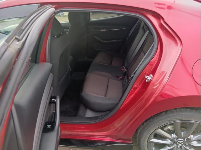 ＭＡＺＤＡ３ファストバック １５Ｓツーリング　４ＷＤ　全周囲カメラ　ナビ　クリアランスソナー　オートクルーズコントロール　衝突被害軽減システム　アルミホイール　オートマチックハイビーム　オートライト　ＬＥＤヘッドランプ　スマートキー（25枚目）