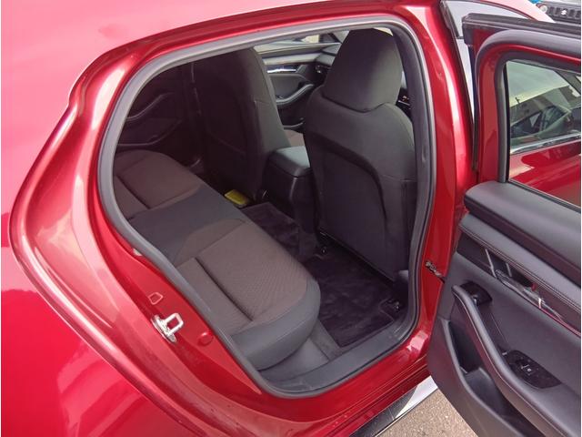 ＭＡＺＤＡ３ファストバック １５Ｓツーリング　４ＷＤ　全周囲カメラ　ナビ　クリアランスソナー　オートクルーズコントロール　衝突被害軽減システム　アルミホイール　オートマチックハイビーム　オートライト　ＬＥＤヘッドランプ　スマートキー（26枚目）