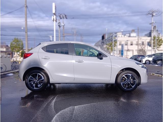ＭＡＺＤＡ２ １５スポルト　４ＷＤ　ドライブレコーダー　全周囲カメラ　ＴＶ　クリアランスソナー　オートクルーズコントロール　レーンアシスト　衝突被害軽減システム　アルミホイール　オートライト　ＬＥＤヘッドランプ　スマートキー（13枚目）