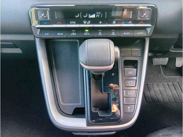 ヴォクシー S-Z 4WD ETC バックカメラ TV オートクルーズコントロール 衝突被害軽減システム 両側電動スライドドア オートマチックハイビーム オートライト LEDヘッドランプ スマートキー シートヒーター(6枚目)