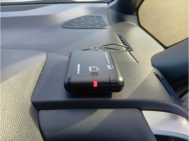 ヴォクシー S-Z 4WD ETC バックカメラ TV オートクルーズコントロール 衝突被害軽減システム 両側電動スライドドア オートマチックハイビーム オートライト LEDヘッドランプ スマートキー シートヒーター(10枚目)