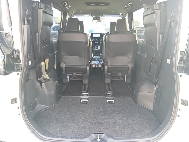 ヴォクシー S-Z 4WD ETC バックカメラ TV オートクルーズコントロール 衝突被害軽減システム 両側電動スライドドア オートマチックハイビーム オートライト LEDヘッドランプ スマートキー シートヒーター(18枚目)