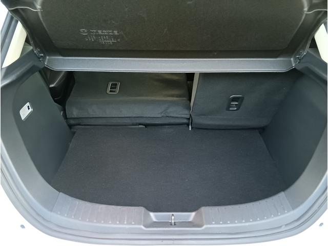 デミオ １５Ｓツーリング　４ＷＤ　ＥＴＣ　全周囲カメラ　ＴＶ　クリアランスソナー　オートクルーズコントロール　レーンアシスト　衝突被害軽減システム　アルミホイール　オートライト　ＬＥＤヘッドランプ　スマートキー（18枚目）