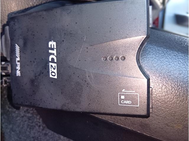 ハイラックス Z ブラックラリーエディション 4WD トラック AT 衝突被害軽減システム オートクルーズコントロール レーンアシスト ナビ スマートキー LEDヘッドランプ 盗難防止システム アルミホイール ABS ESC エアコン(4枚目)