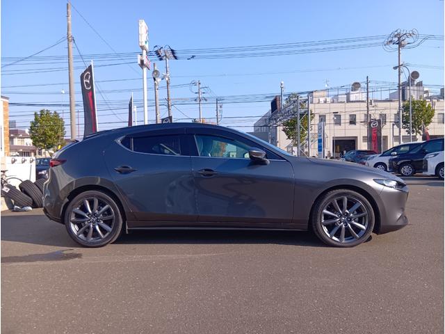 ＭＡＺＤＡ３ファストバック １５Ｓツーリング　４ＷＤ　全周囲カメラ　ナビ　ＴＶ　クリアランスソナー　オートクルーズコントロール　衝突被害軽減システム　アルミホイール　オートライト　ＬＥＤヘッドランプ　スマートキー　アイドリングストップ　ＡＴ（13枚目）