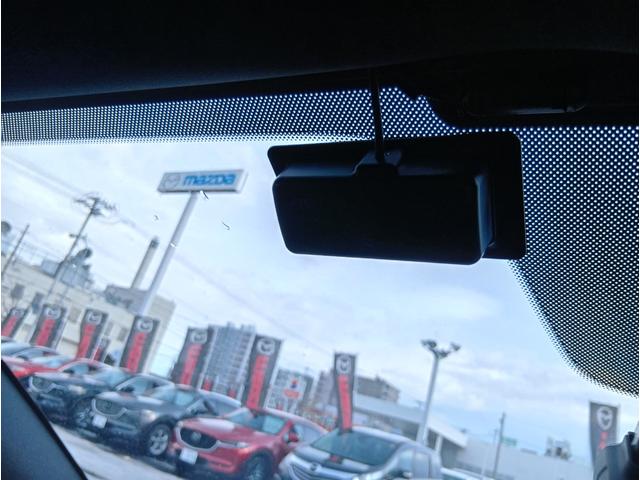 ＭＡＺＤＡ３ファストバック ＸＤバーガンディ　セレクション　４ＷＤ　ドライブレコーダー　ＥＴＣ　全周囲カメラ　ナビ　ＴＶ　クリアランスソナー　オートクルーズコントロール　レーンアシスト　衝突被害軽減システム　アルミホイール　ＬＥＤヘッドランプ　パワーシート（9枚目）