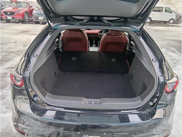 ＭＡＺＤＡ３ファストバック ＸＤバーガンディ　セレクション　４ＷＤ　ドライブレコーダー　ＥＴＣ　全周囲カメラ　ナビ　ＴＶ　クリアランスソナー　オートクルーズコントロール　レーンアシスト　衝突被害軽減システム　アルミホイール　ＬＥＤヘッドランプ　パワーシート（18枚目）