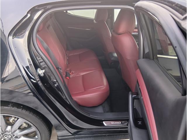 ＭＡＺＤＡ３ファストバック ＸＤバーガンディ　セレクション　４ＷＤ　ドライブレコーダー　ＥＴＣ　全周囲カメラ　ナビ　ＴＶ　クリアランスソナー　オートクルーズコントロール　レーンアシスト　衝突被害軽減システム　アルミホイール　ＬＥＤヘッドランプ　パワーシート（26枚目）