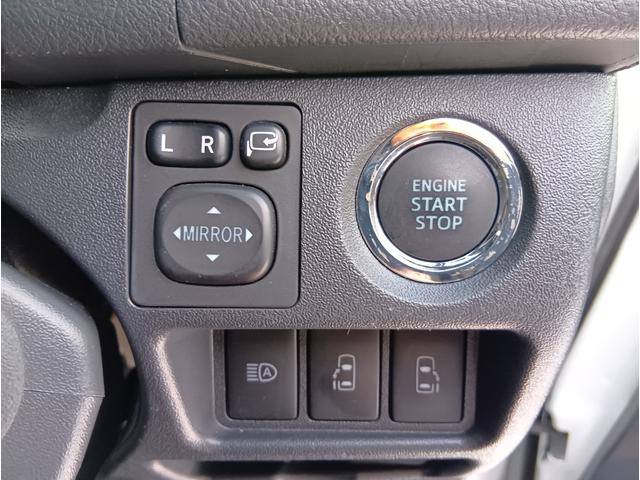 ハイエースバン スーパーGL ダークプライムII 4WD バックカメラ レーンアシスト 衝突被害軽減システム 両側電動スライドドア オートマチックハイビーム スマートキー 電動格納ミラー 後席モニター AT エアコン パワーウィンドウ(8枚目)