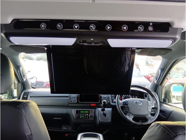 ハイエースバン スーパーGL ダークプライムII 4WD バックカメラ レーンアシスト 衝突被害軽減システム 両側電動スライドドア オートマチックハイビーム スマートキー 電動格納ミラー 後席モニター AT エアコン パワーウィンドウ(9枚目)