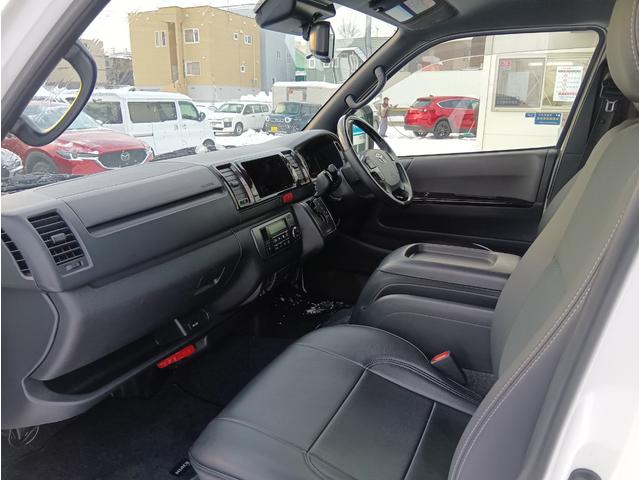 ハイエースバン スーパーGL ダークプライムII 4WD バックカメラ レーンアシスト 衝突被害軽減システム 両側電動スライドドア オートマチックハイビーム スマートキー 電動格納ミラー 後席モニター AT エアコン パワーウィンドウ(21枚目)