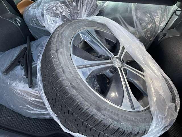 キックス １．２　Ｘ　ツートーン　インテリアエディション　（ｅ－ＰＯＷＥＲ）　純正ナビ　プロパイロット　純正スターター　エマージェンシーＢ　アラウンドモニター　Ｒカメラ　ＬＥＤ　ワンオーナ　禁煙　エアコン　スマートキー　ＥＴＣ　メモリーナビ　サイドエアバック　ＡＷ　キーレス　寒冷地仕様　ワンセグＴＶ　ナビＴＶ　ＡＢＳ（20枚目）