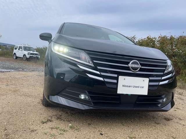 ノート 1.2 X FOUR 4WD 社有車アップ 純正ナビ アラウンドビュー エアB PW インテリジェントキ- 禁煙車 寒冷地仕様 4WD LEDヘッドランプ ワンオーナー バックカメラ ABS オートエアコン サイドエアバッグ 元試乗車 メモリーナビ ナビ&TV ワンセグ(18枚目)