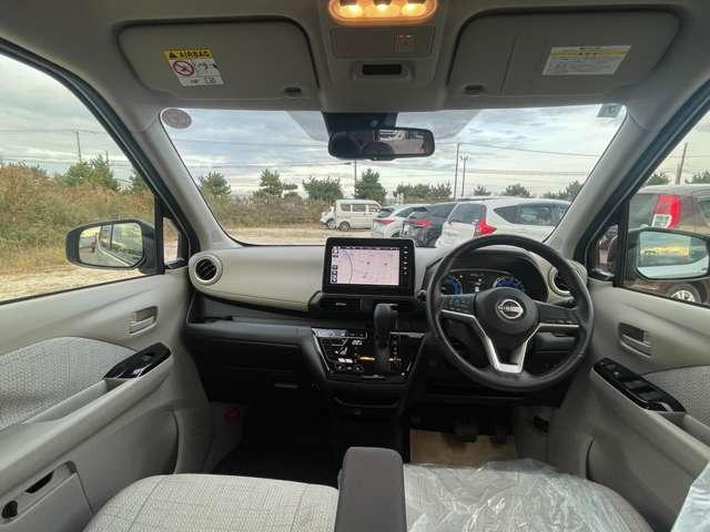 デイズ ６６０　Ｘ　４ＷＤ　ナビ　衝突軽減ブレーキ　踏み間違い防止装　ブレーキサポート　ＬＥＤヘッド　サイドカメラ　インテリジェントアラウンドビューモニター　ＬＤＷ　エアコン　インテリジェントキー　禁煙車　フルタイム４ＷＤ　１オーナー　エアバッグ　寒冷地仕様　キーフリー（7枚目）