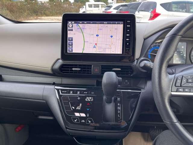 デイズ ６６０　Ｘ　４ＷＤ　ナビ　衝突軽減ブレーキ　踏み間違い防止装　ブレーキサポート　ＬＥＤヘッド　サイドカメラ　インテリジェントアラウンドビューモニター　ＬＤＷ　エアコン　インテリジェントキー　禁煙車　フルタイム４ＷＤ　１オーナー　エアバッグ　寒冷地仕様　キーフリー（10枚目）