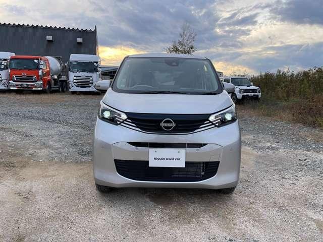 デイズ ６６０　Ｘ　４ＷＤ　ナビ　衝突軽減ブレーキ　踏み間違い防止装　ブレーキサポート　ＬＥＤヘッド　サイドカメラ　インテリジェントアラウンドビューモニター　ＬＤＷ　エアコン　インテリジェントキー　禁煙車　フルタイム４ＷＤ　１オーナー　エアバッグ　寒冷地仕様　キーフリー（14枚目）